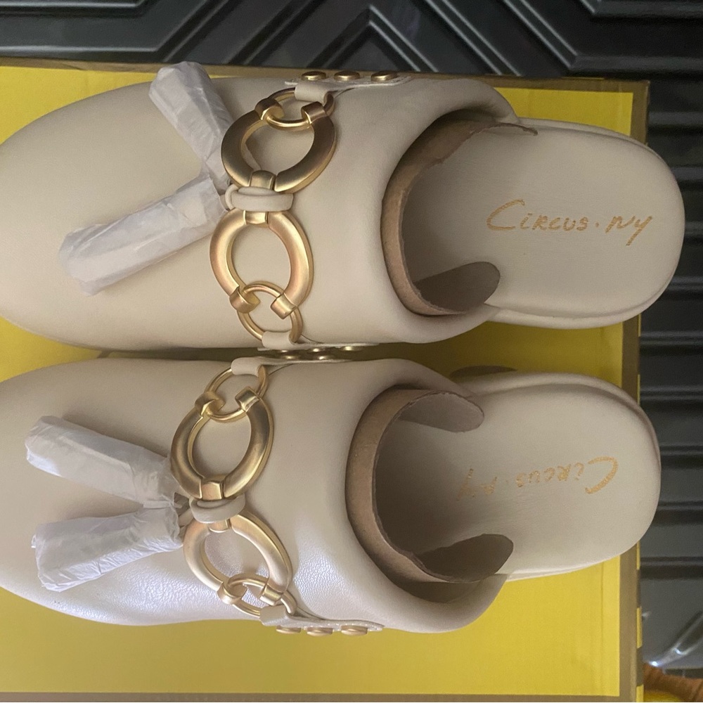 Womens Clogs - Picture 7 of 8